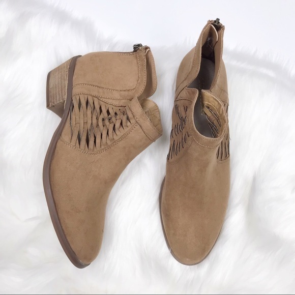 Shoe dazzle faux suede ankle boots size 9 - Picture 1 of 8